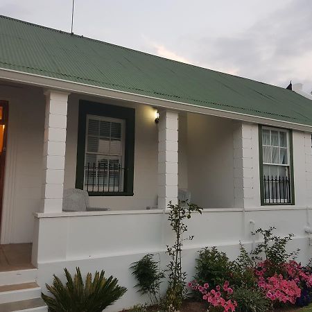 Uniondale Manor Guesthouse Exterior photo