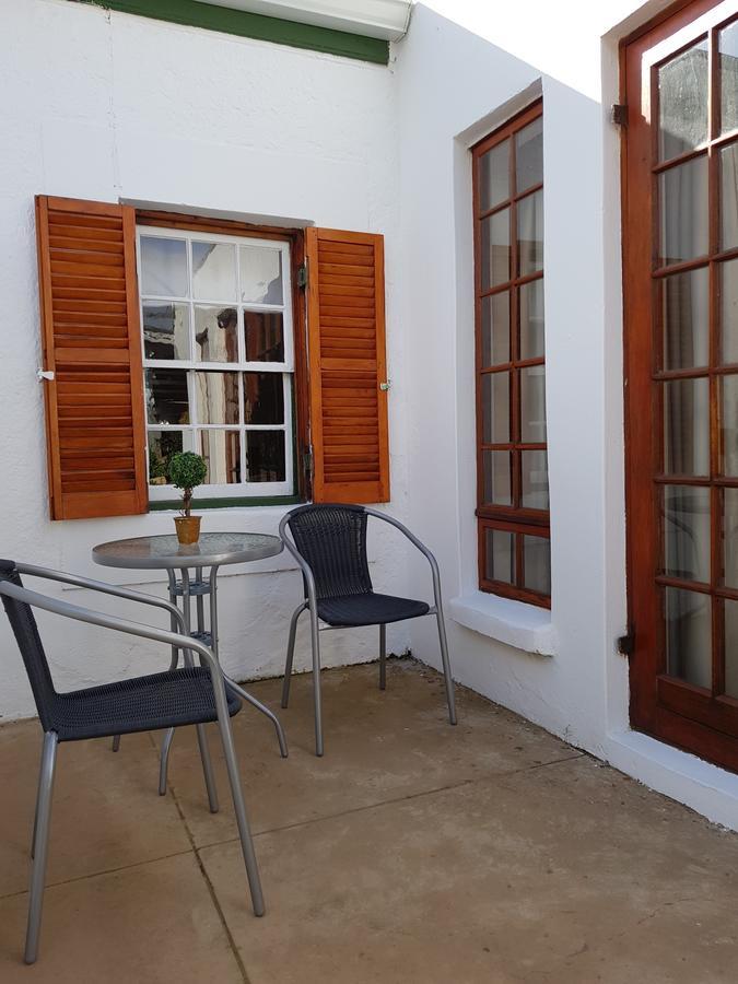 Uniondale Manor Guesthouse Exterior photo